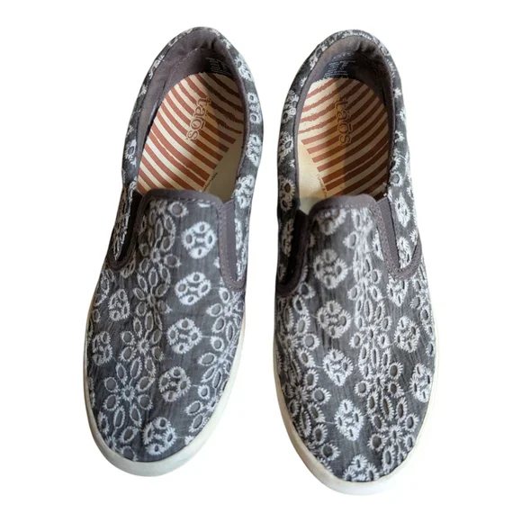 Taos Women Dandy Slip On Sneaker In Gray & White Starlite Pattern Size 7.5M - Picture 3 of 6